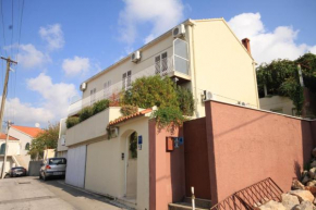  Apartments with a parking space Dubrovnik - 9682  Дубровник